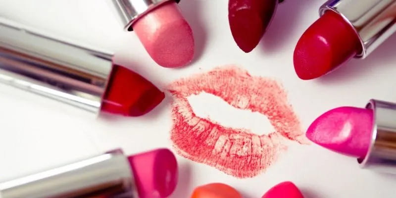 Son môi tiềm ẩn